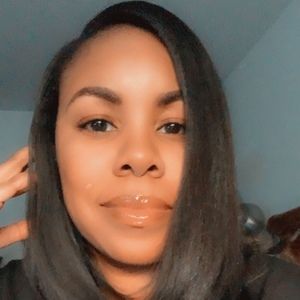 Meet your Posher, Damita